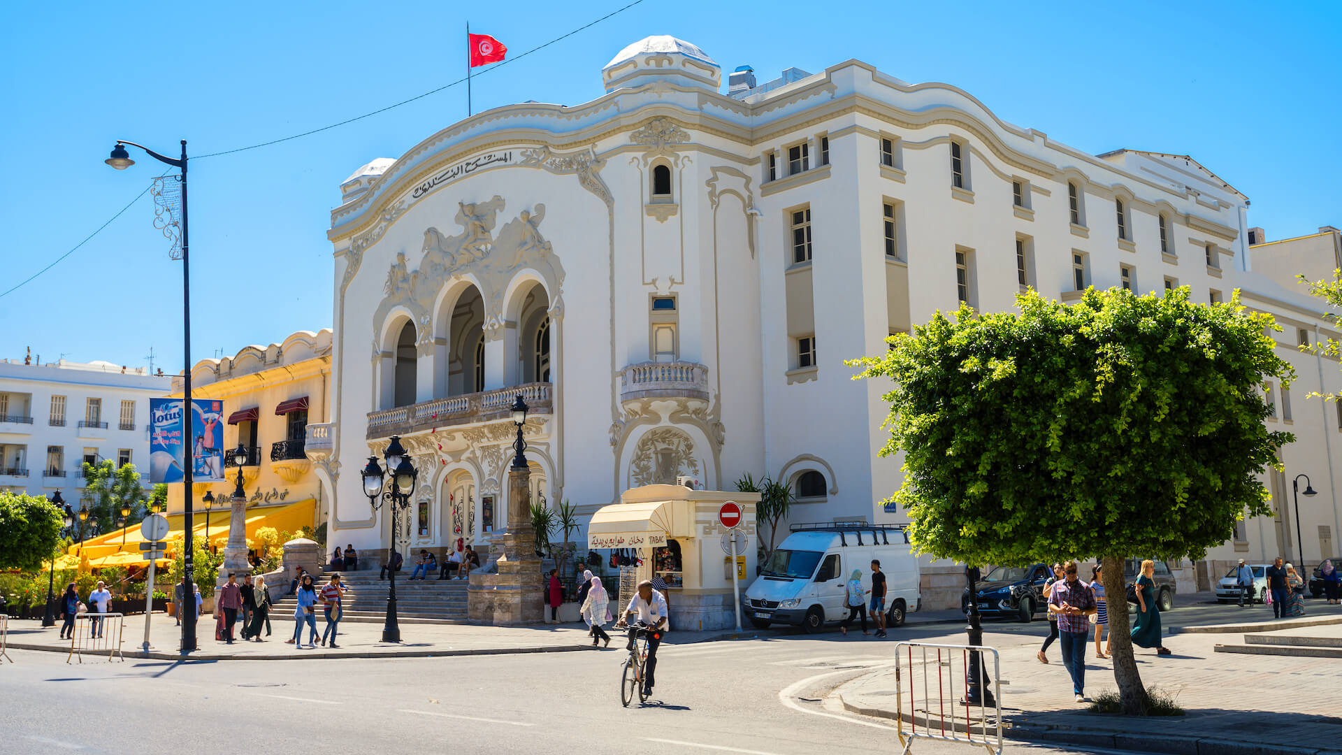 Le théâtre municipal de l'avenue Habib-Bourguiba, à Tunis